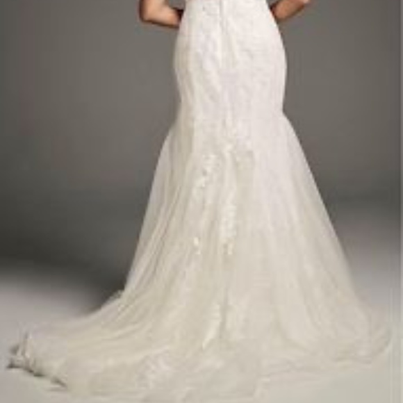 Wedding Dress - Picture 4 of 6